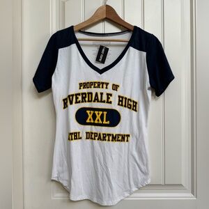 NWT Hot Topic Riverdale High Athletics Department Cosplay V-Neck T-Shirt. Size L